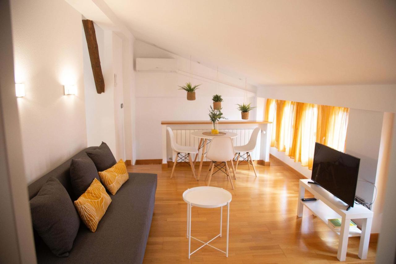 Rajabai Apartment อันมานซา ภายนอก รูปภาพ